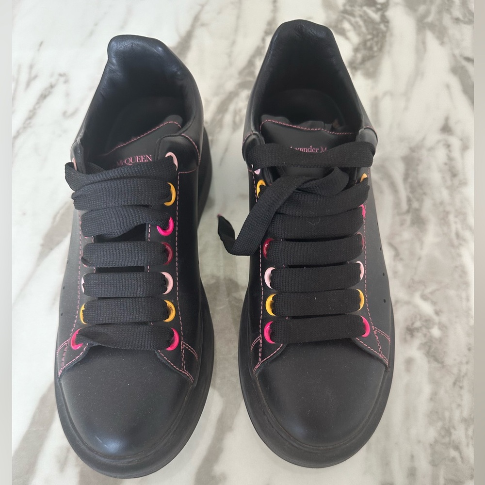 Alexander Mcqueen Size 8 Barely Used In A Good Co… - image 2